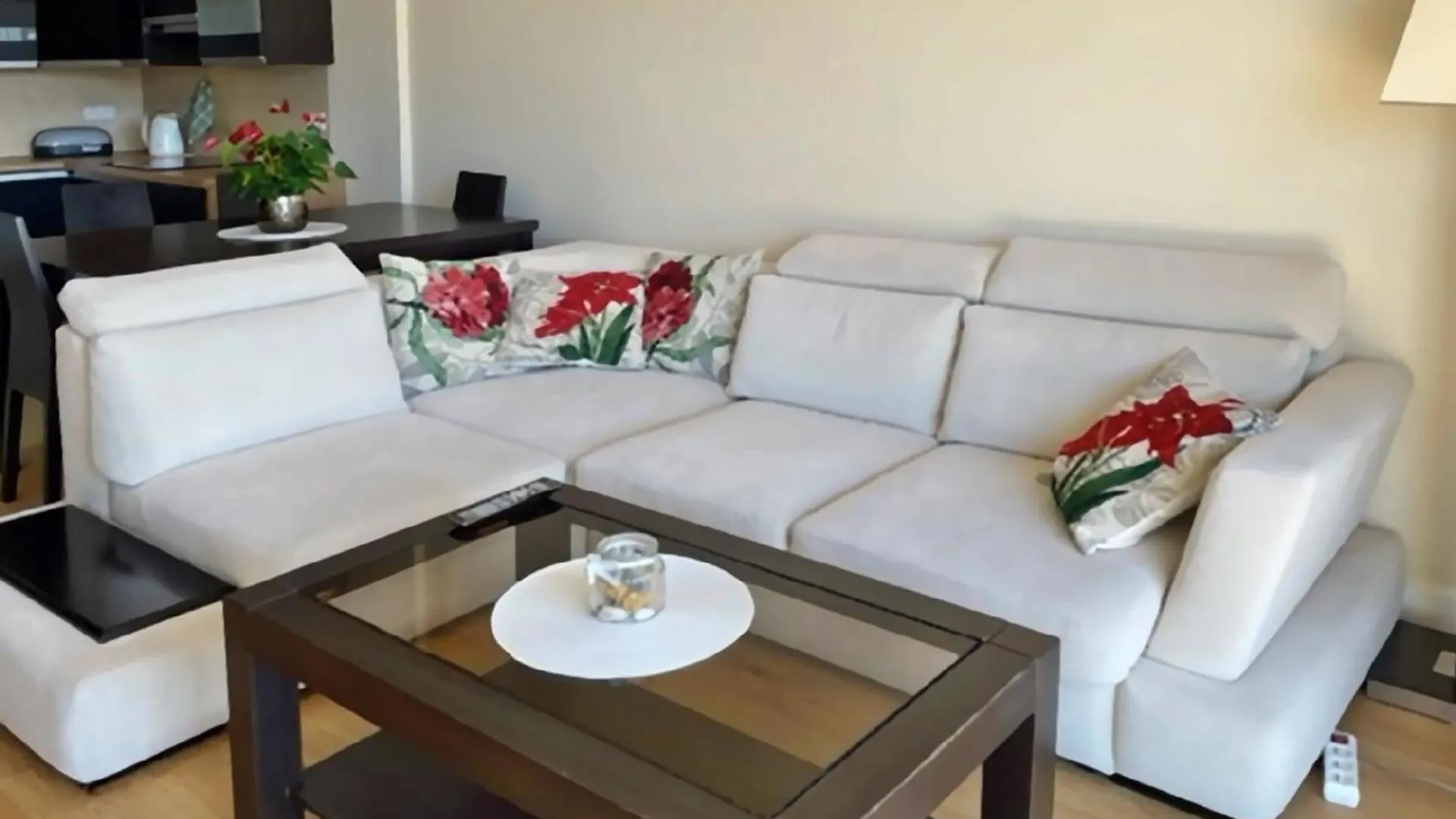 Gemuetliches Appartement In Kolberg Mit Grosser Terrasse Und Meerblick Und Neben Dem Strand 0*, Kolobrzeg Poland